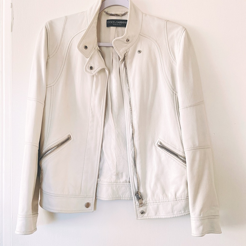 Dolce & Gabbana White Leather Jacket 😍✨ Luxe